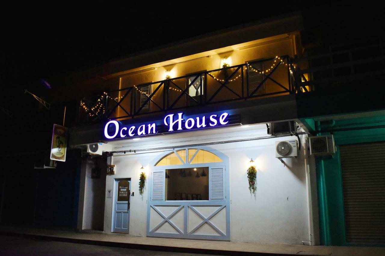 Ocean House Ostello Semporna Esterno foto
